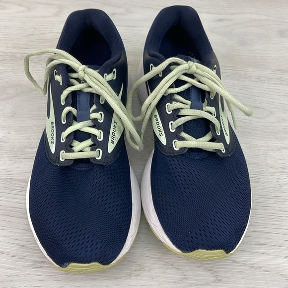 Brooks Range Running Shoes-Women - Picture 3 of 11